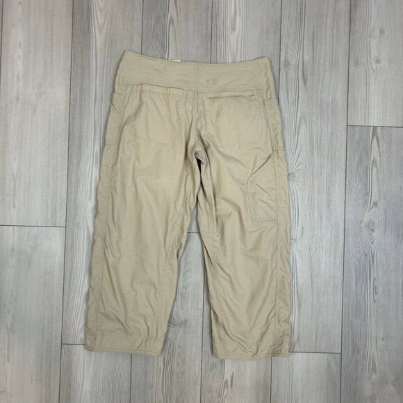 MOUNTAIN HARDWEAR Women OL1153 Khaki Cropped Hiking Capri Pants SZ 8 Zip Pocket - Picture 5 of 12